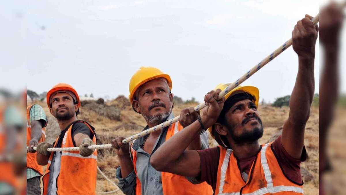 ஓய்வூதியம் முதல் ஆயுள் காப்பீடு வரை.. அமைப்புசாரா தொழிலாளர்களுக்காக அசத்தல் திட்டம்! – News18 தமிழ்