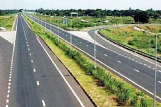  nitin-gadkari-warns-against-collecting-tolls-on-bad-roads