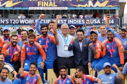 cricket-icc-world-cup-t20-bcci-announced-rs-125-crore-for-team-india-for-won-the-title