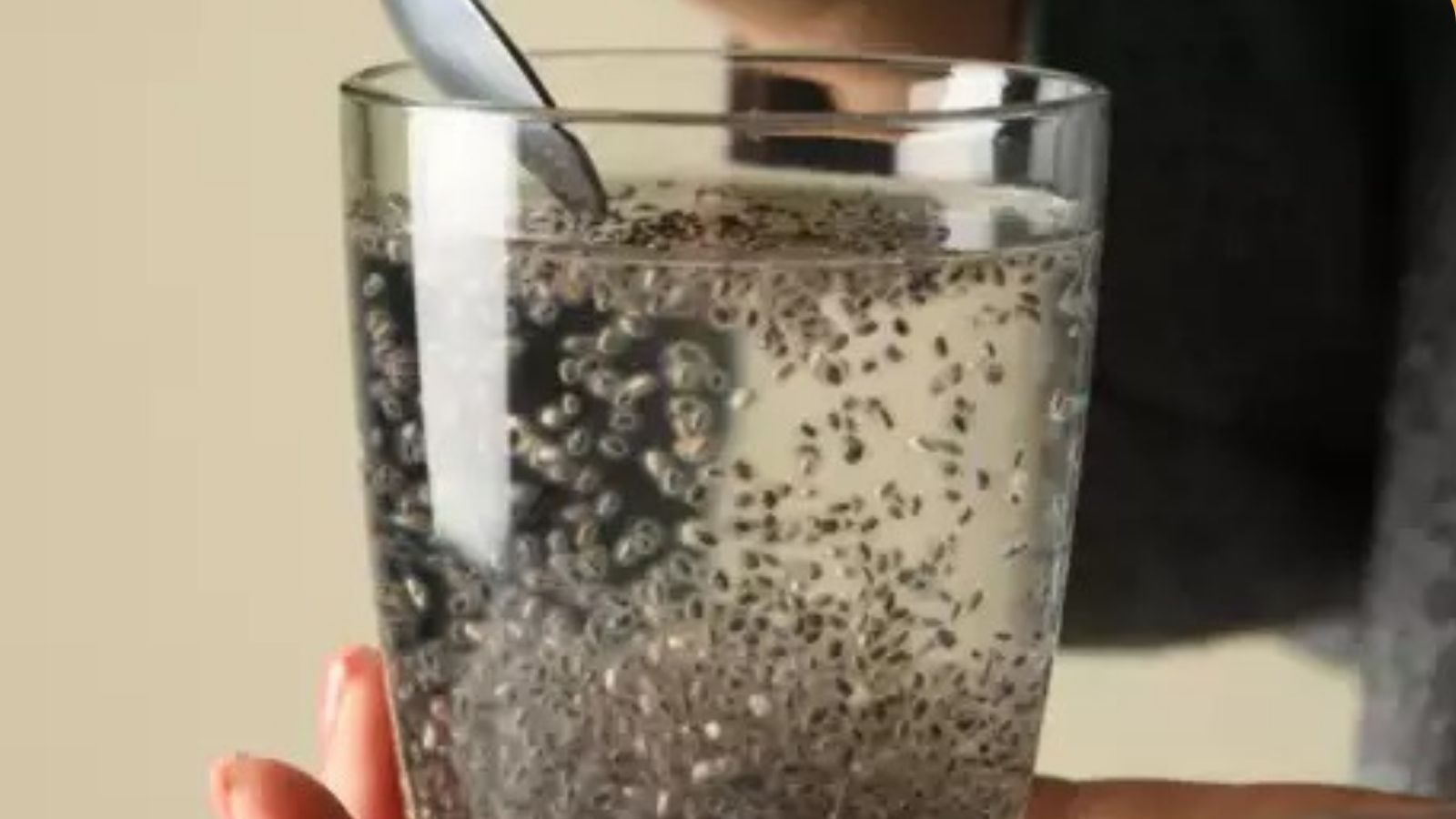 Chia Seed: சியா விதைகள் சாப்பிடுவதால் இவ்வளவு நன்மைகளா? ஆய்வில் வெளியான தகவல்கள்!