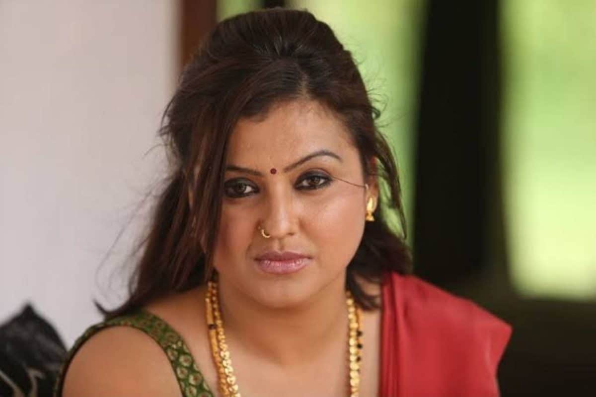 நடிகை சோனாவை கத்தியை காட்டி மிரட்டிய திருடர்கள்.. என்ன நடந்தது? - News18  தமிழ்