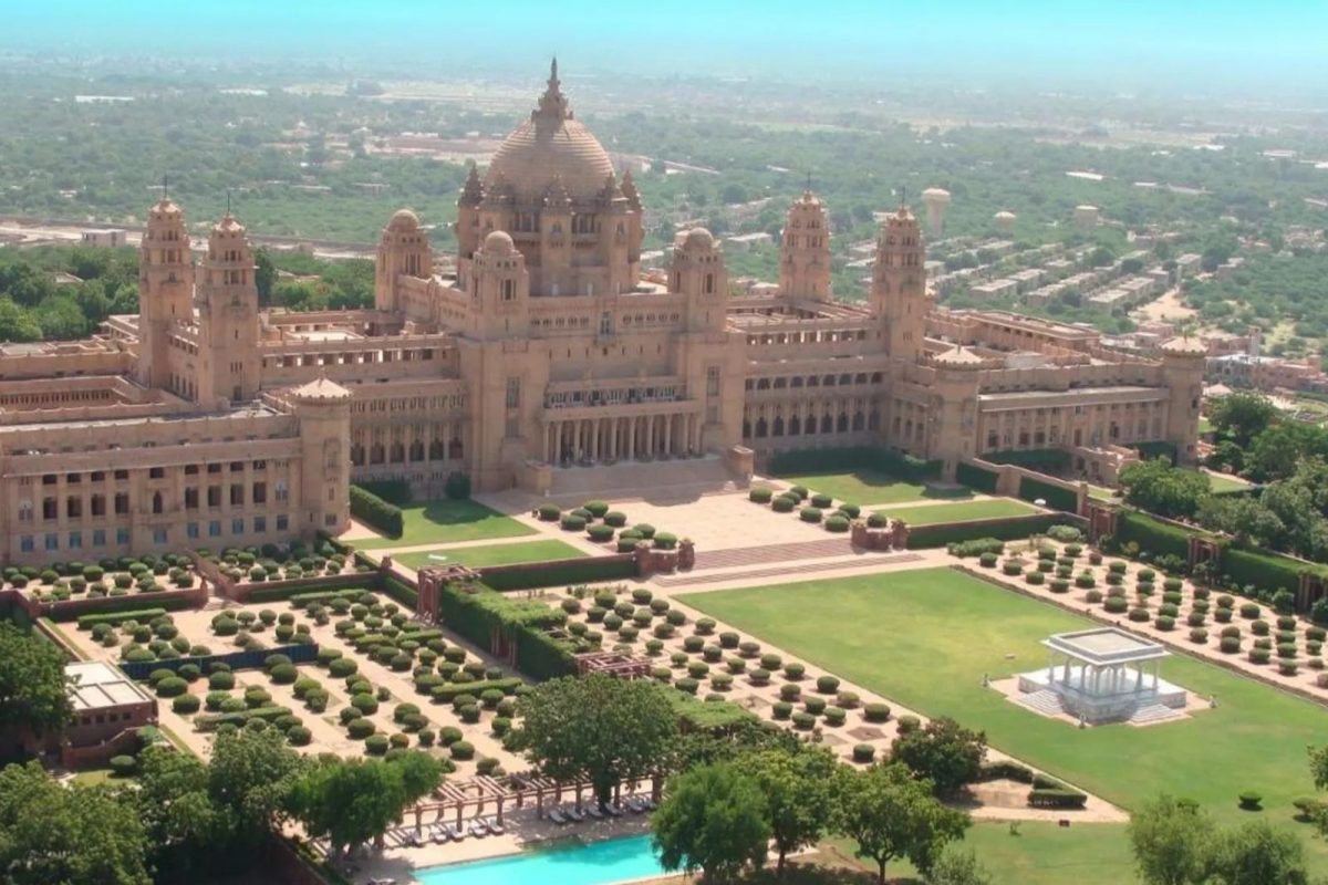 क्या आप जानते हैं दुनिया में सबसे ज्यादा निजी निवास वाली महिला कौन है? क्या आप जानते हैं दुनिया में सबसे ज्यादा निजी निवास वाली महिला कौन है?