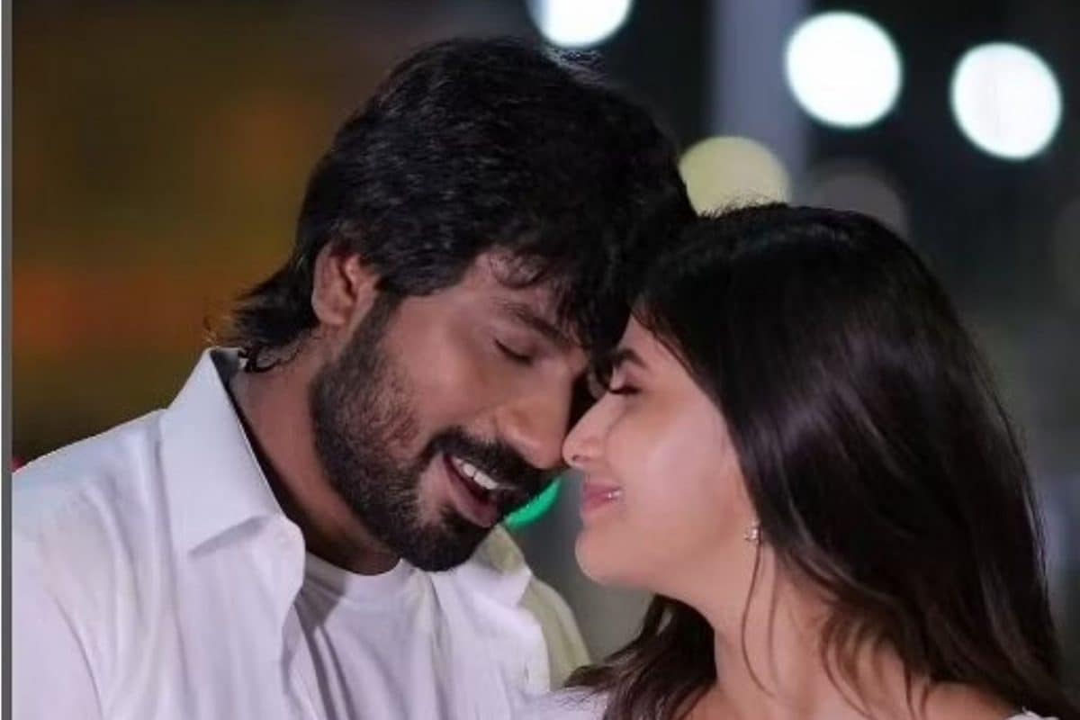 Siragadikka Aasai: விரைவில் திருமணம்... இந்த வாரம் நிச்சயதார்த்தம்...  சின்னத்திரை காதல் ஜோடி சர்ப்ரைஸ்!