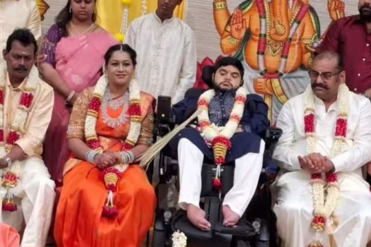 ஜப்பானில் விமர்சையாக நடைபெற்ற நெப்போலியன் மகன் திருமணம்… நேரில் வாழ்த்திய  திரையுலகினர்! – News18 தமிழ்