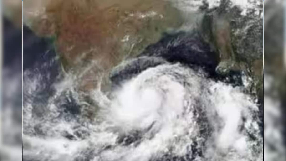 நாளை உருவாகும் காற்றழுத்த தாழ்வு பகுதி.. மேலும் வலுப்பெற வாய்ப்பு.. வானிலை மையம் எச்சரிக்கை!