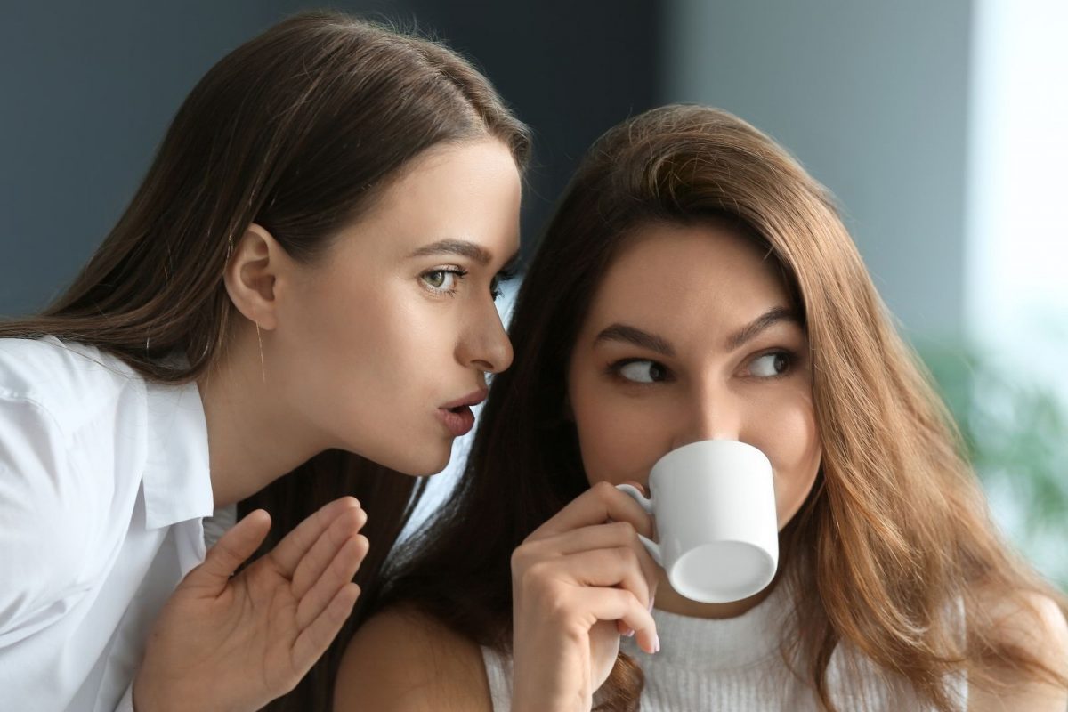 5 बातें जो आपको कार्यस्थल पर अपने सहकर्मियों के साथ कभी साझा नहीं करनी चाहिए! 5 बातें जो आपको कार्यस्थल पर अपने सहकर्मियों के साथ कभी साझा नहीं करनी चाहिए!