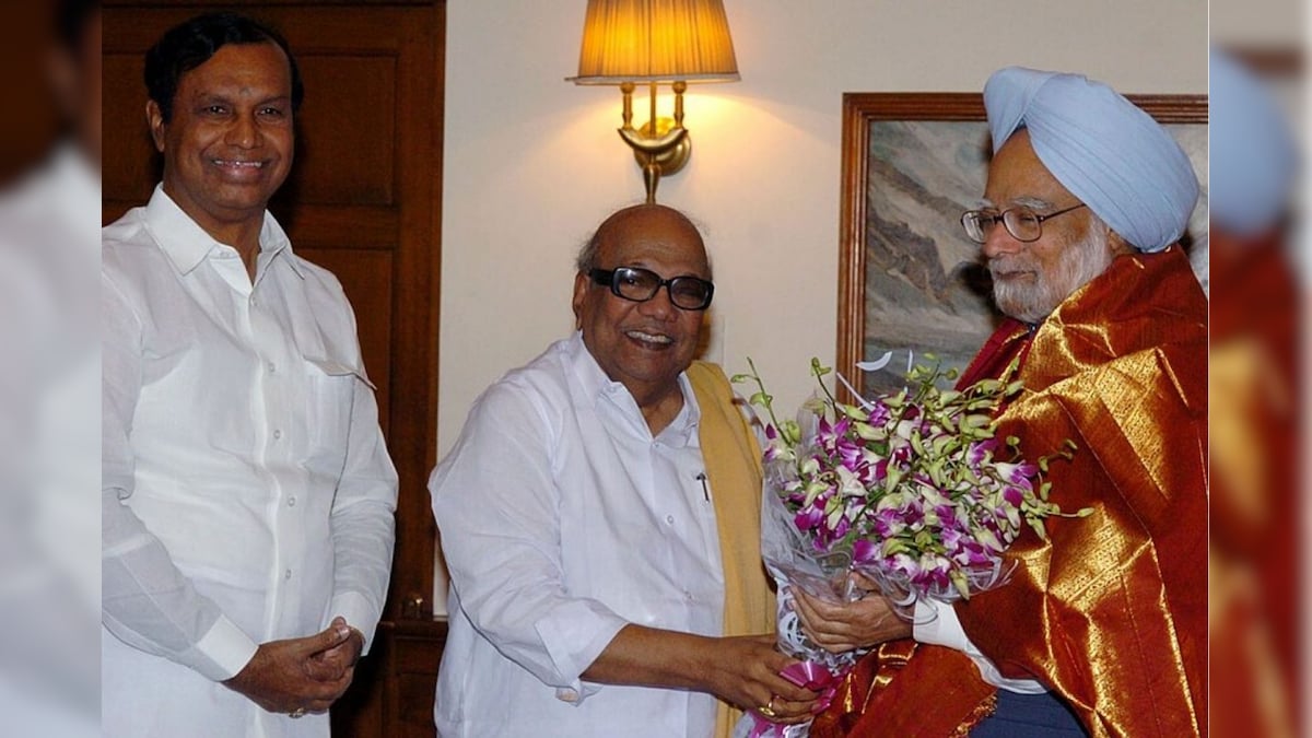 Manmohan Singh: தமிழ்நாட்டு மக்களின் நண்பன்.. மன்மோகன் சிங் அமைச்சரவையில் இடம் பிடித்த 21 தமிழர்கள்!Manmohan Singh: தமிழ்நாட்டு மக்களின் நண்பன்.. மன்மோகன் சிங் அமைச்சரவையில் இடம் பிடித்த 21 தமிழர்கள்!
