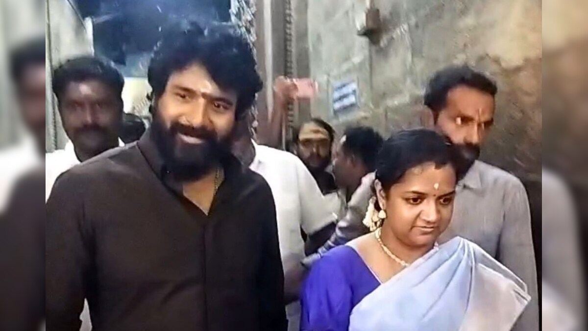 மதுரை அழகர்கோயிலில் மனைவியுடன் மனமுருகி பிராத்தனை செய்த நடிகர் சிவகார்த்திகேயன்..! – News18 தமிழ்