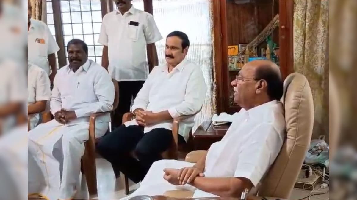 Ramadoss Vs Anbumani | பா.ம.கவில் ஏற்பட்ட திடீர் மோதல்... இன்று ராமதாஸை தைலாபுரம் தோட்டத்தில் சந்தித்தார் அன்புமணி