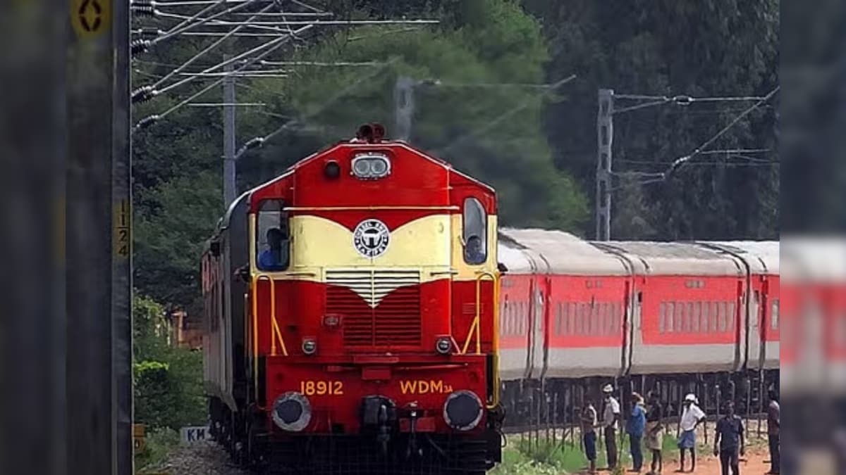 Pongal | பொங்கலுக்கு சொந்த ஊர் சென்றவர்களுக்கு குட் நியூஸ்.. ஒரே நாளில் 3 சிறப்பு ரயில் இயக்கம் - தெற்கு ரயில்வே!