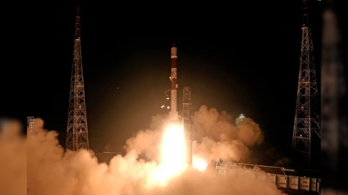 ISRO: விண்ணில் வெற்றிகரமாக ஸ்பேட்எக்ஸ் செயற்கைக்கோள்களை இணைத்த இஸ்ரோ.. இந்தியாவிற்கு கிடைத்த பெருமை!