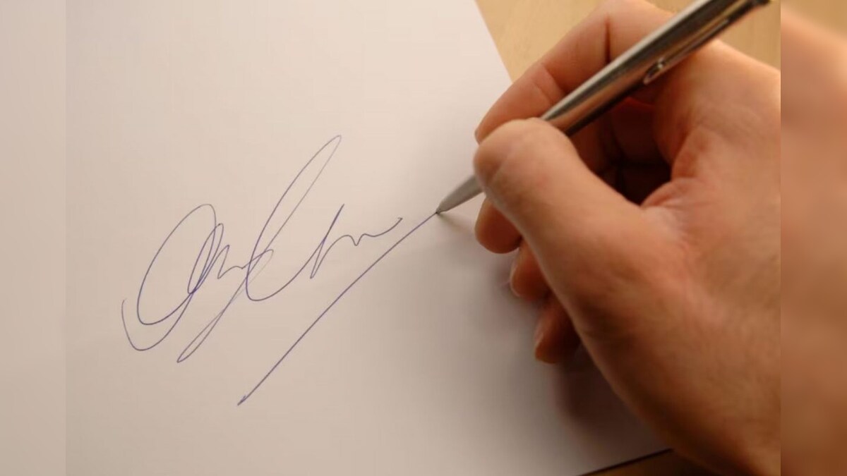 Vastu Tips | கையொப்பத்தின் கீழே கோடு வரைவது நல்லதா? கெட்டதா? ஜோதிடர் தரும் விளக்கம் என்ன?