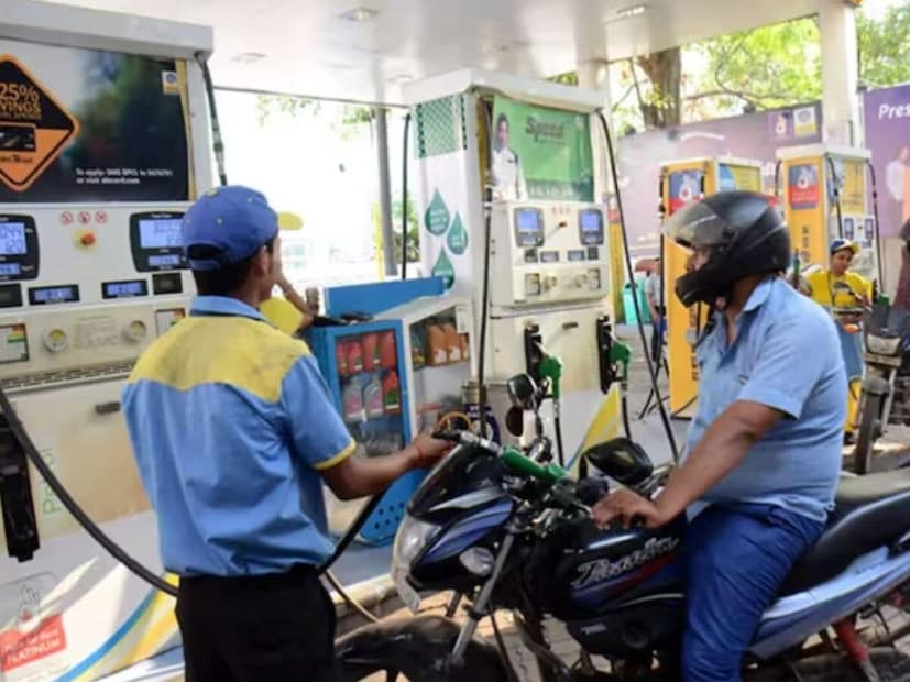 இந்த ஏற்றத்தாழ்வுக்கு முக்கிய காரணம், OPEC+ அல்லாத உற்பத்தியின் மீள் எழுச்சி ஆகும். 2027ஆம் ஆண்டு வரை திட்டமிடப்பட்ட விநியோக வளர்ச்சியில் பாதி தொகுதிக்கு வெளியே இருந்து வரும் என்று வங்கி கூறியது. இத்தகைய ஏற்றத்தாழ்வுகள் பிரெண்ட் கச்சா எண்ணெய் 2026ல் $60க்கும் கீழே குறையும், நான்காவது காலாண்டில் $50க்கும் கீழே குறைந்து $40களில் ஆண்டு முடிவடையும் என்று கூறுகின்றன. சராசரி விலைகள் 2027ல் $42 ஆகக் குறையக்கூடும். அவை ஆண்டு இறுதிக்குள் $30 களை எட்டக்கூடும். இந்த ஏற்றத்தாழ்வுக்கு முக்கிய காரணம், OPEC+ அல்லாத உற்பத்தியின் மீள் எழுச்சி ஆகும். 2027ஆம் ஆண்டு வரை திட்டமிடப்பட்ட விநியோக வளர்ச்சியில் பாதி தொகுதிக்கு வெளியே இருந்து வரும் என்று வங்கி கூறியது. இத்தகைய ஏற்றத்தாழ்வுகள் பிரெண்ட் கச்சா எண்ணெய் 2026ல் $60க்கும் கீழே குறையும், நான்காவது காலாண்டில் $50க்கும் கீழே குறைந்து $40களில் ஆண்டு முடிவடையும் என்று கூறுகின்றன. சராசரி விலைகள் 2027ல் $42 ஆகக் குறையக்கூடும். அவை ஆண்டு இறுதிக்குள் $30 களை எட்டக்கூடும்.