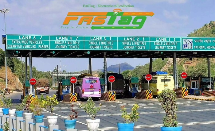   உங்கள் வாகனம் டோல் பிளாசாவை அடையும் போது, ஏற்கனவே பிளாக் செய்யப்பட்ட பட்டியலில் இருந்தால், உடனடியாக ரீசார்ஜ் செய்த பிறகும் கூட, டோல் பிளாசாவில் பணம் செலுத்த முடியாது. மேலும், அபராதமாக இரு மடங்கு கட்டணம் வசூலிக்கப்படும். டோல் பிளாசா வழியாக வாகனத்தில் செல்லும்போது, ​​அந்த நேரத்திற்கும் உங்கள் FASTag பிளாக் செய்யப்பட்ட நேரத்திற்கும் இடையிலான நேர இடைவெளியின் அடிப்படையில் உங்கள் பரிவர்த்தனை சரிபார்க்கப்படும். வாடிக்கையாளரின் பேஸ்டேக், டொல் கட்டண ரீடிங் நேரத்திற்கு 60 நிமிடங்களுக்கு முன்பு முதல் 10 நிமிடங்கள் வரை பிளாக் செய்யப்பட்டு, ஆக்டிவ் ஆக இல்லை என்றால், உங்கள் கட்டணம் நிராகரிக்கப்படும்.