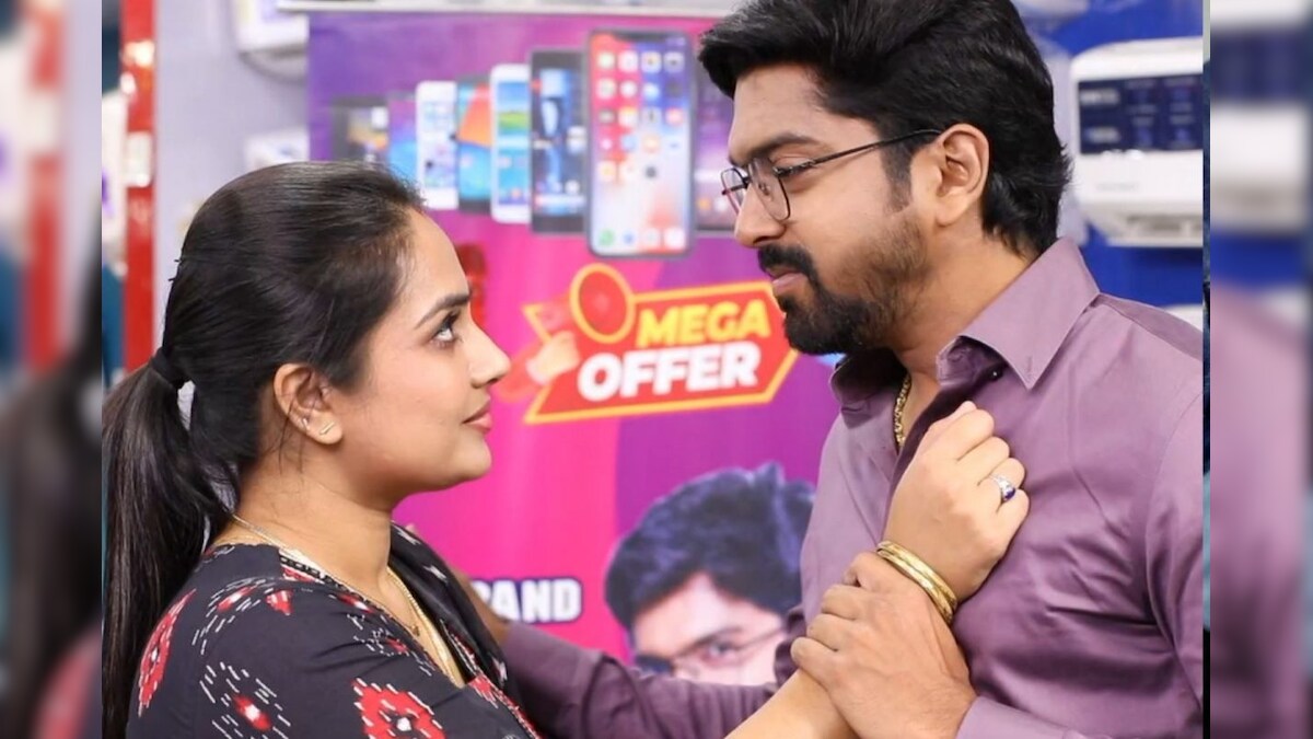 Siragadikka Aasai | மனோஜுக்காக ரோகிணி கொடுத்த சர்ப்ரைஸ்.. கண்கலங்கிய மனோஜ்..! - News18 தமிழ்