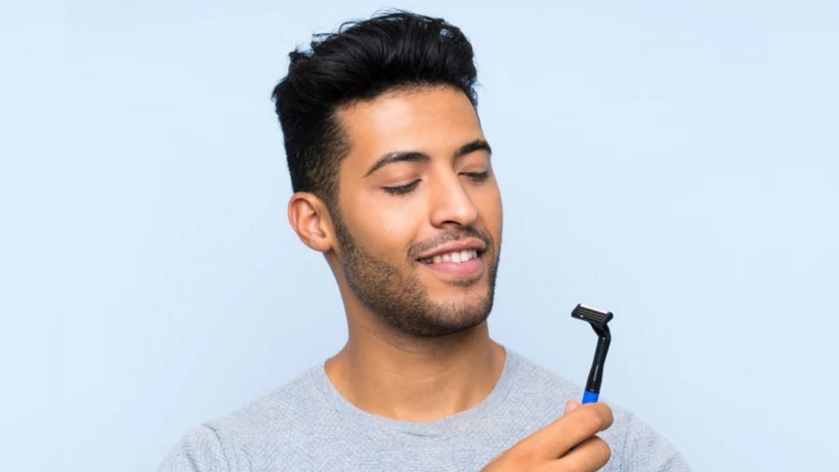 ஆண்கள் மாதத்தில் எத்தனை முறை ஷேவ் செய்ய வேண்டும்..? தினமும் செய்வது தீங்கு விளைவிக்குமா..? நிபுணர்களின் கருத்து