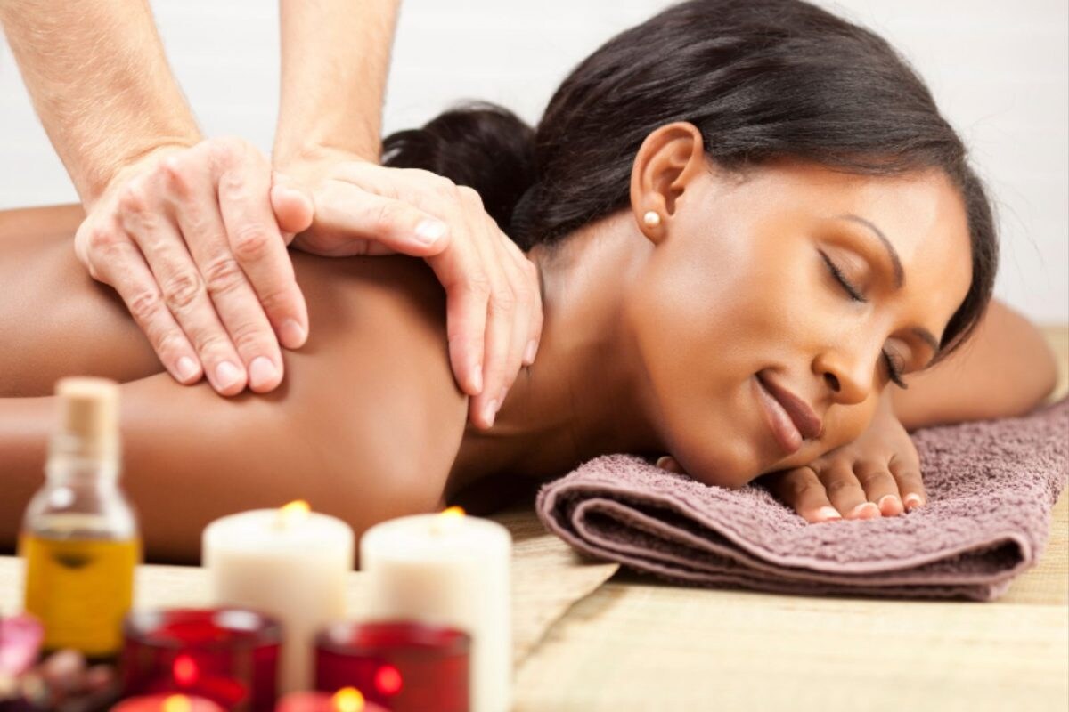 மசாஜ் சிகிச்சை உண்மையிலேயே வலி நிவாரணத்திற்கு உதவுகிறதா..? முழுமையான தகவல்..! - News18 தமிழ்