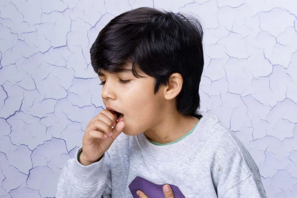 குழந்தைகளுக்கு அடிக்கடி இருமல் வருகிறதா..? வீட்டில் இருக்கும் இந்த எளிய பொருட்களே போதுமானது.!