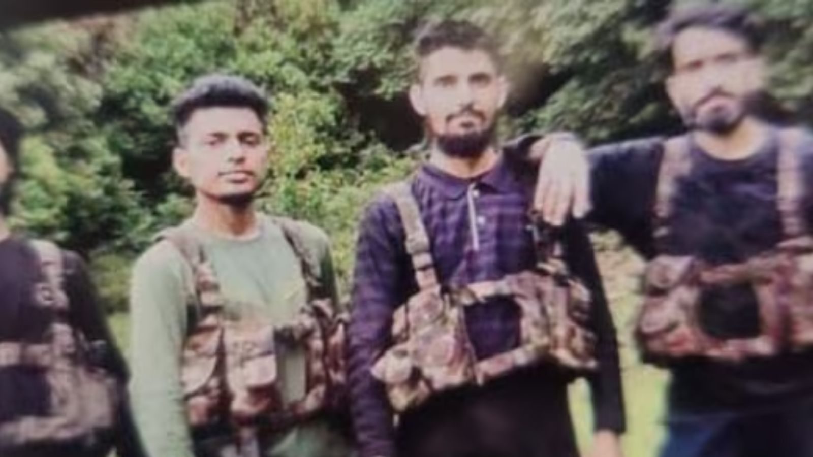 Pahalgam Terror Attack: 6 தீவிரவாதிகள் எங்கு பதுங்கியுள்ளனர்? - வெளியான அதிர்ச்சி தகவல்! - News18 தமிழ்