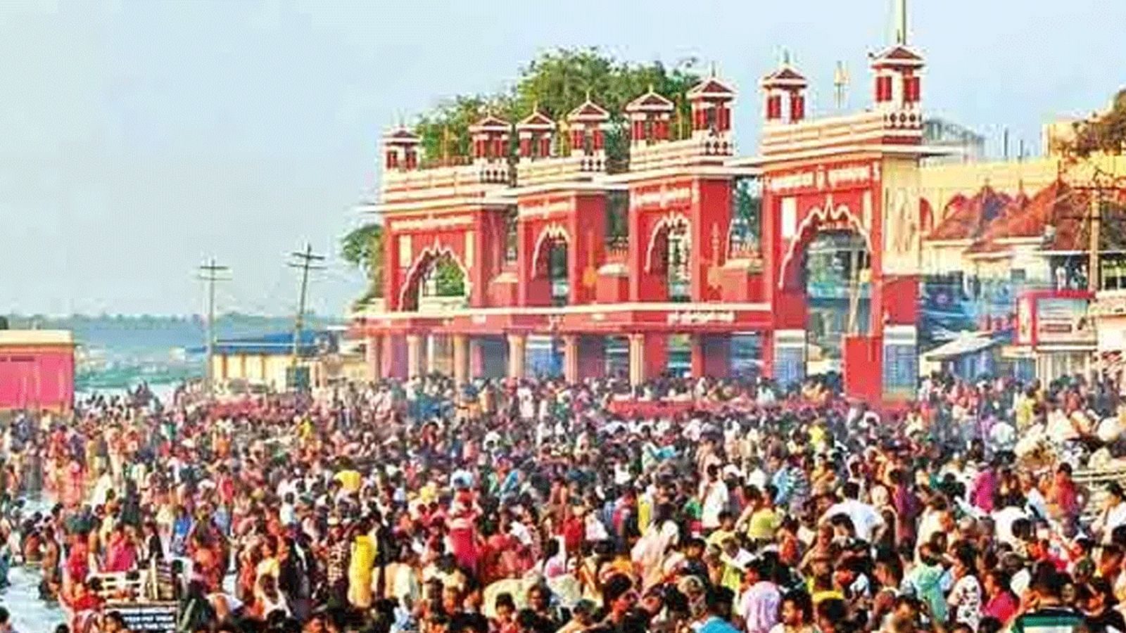 சித்திரை மாத அமாவாசை.. திருச்செந்தூரில் குவிந்த பக்தர்கள்.. நீண்ட வரிசையில் காத்திருந்து சாமி தரிசனம்! - News18 தமிழ்