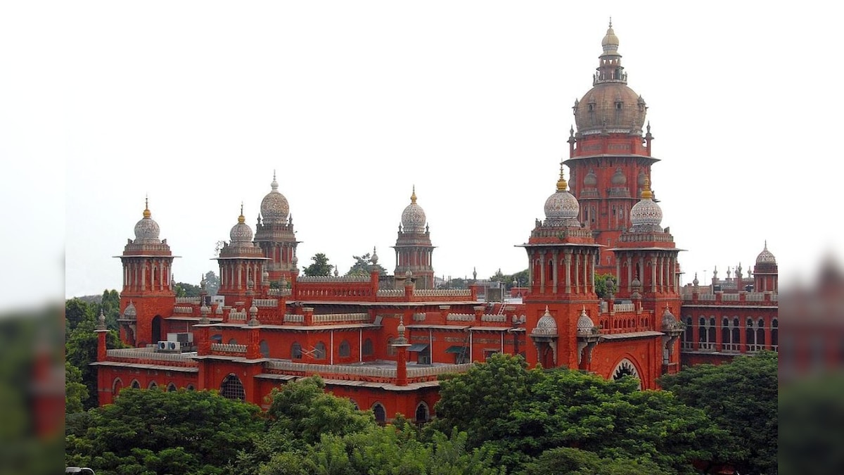 அரசியல் கூட்டங்களுக்கு நெறிமுறைகள் : தமிழக அரசுக்கு மேலும் 10 நாட்கள் அவகாசம் வழங்கிய ஐகோர்ட் | தமிழ்நாடு - News18 தமிழ்