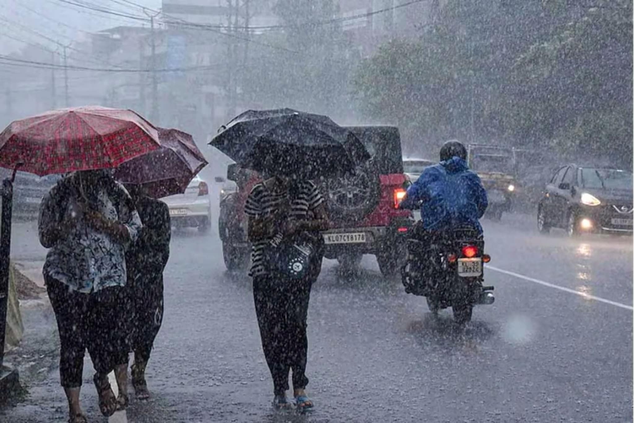 Weather Update | தமிழகத்தில் கிறிஸ்துமஸ் அன்று மழை வெளுக்கும்.. எங்கெல்லாம் தெரியுமா? வானிலை மையம் அப்டேட்!