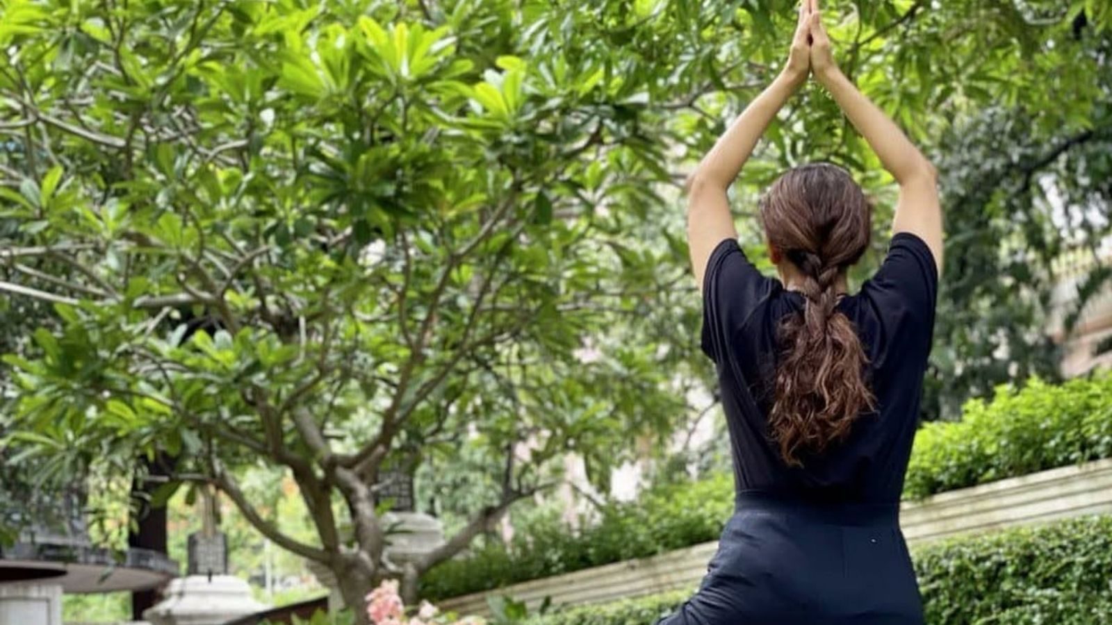 2 வருடங்களாக படங்களில் நடிக்கவில்லை.. ஆனாலும் பெரும் பணக்காரராக வலம் வரும் நடிகை யார் தெரியுமா.. இவரது சொத்து மதிப்பை கேட்டா ஆச்சரியப்படுவீங்க!