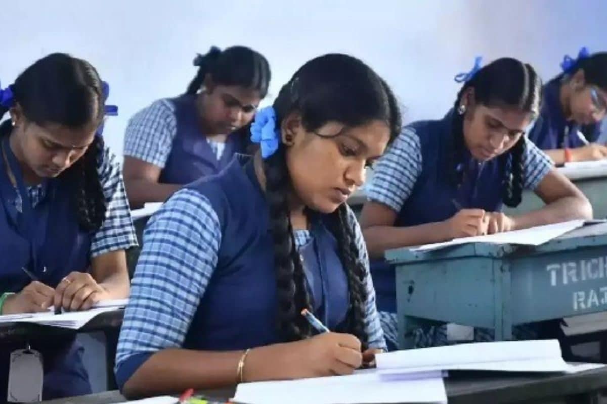 Public Exam | நடப்பு கல்வியாண்டு முதல் 11-ஆம் வகுப்பு பொதுத் தேர்வு ரத்து : தமிழ்நாடு அரசு வெளியிட்ட அரசாணை...
