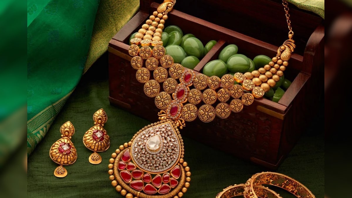 Gold Rate Today | வார கடைசியில் ஷாக்.. அதிரடியாக உயர்ந்த தங்கம் விலை.. இன்றைய நிலவரம் என்ன? | வணிகம் - News18 தமிழ்