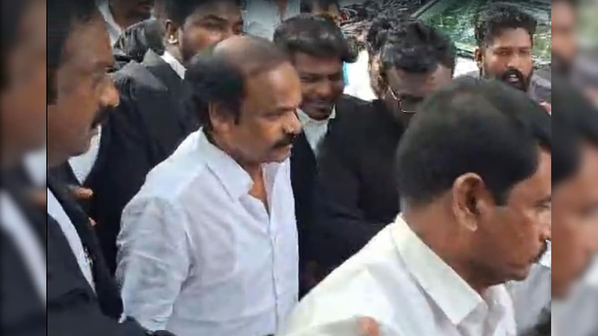 சிறுவனை கடத்திய வழக்கு - சட்டமன்ற உறுப்பினர் ஜெகன்மூர்த்தி காவல்நிலையத்தில் ஆஜர் - News18 தமிழ்