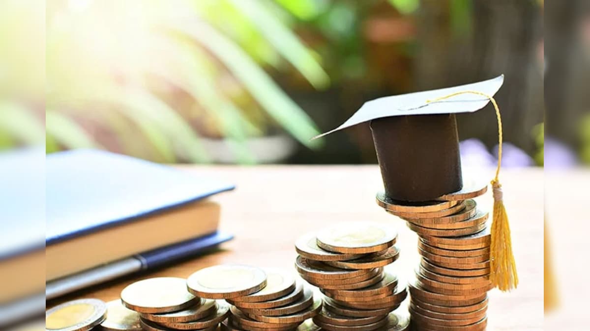 Education Loan | முன்னணி வங்கிகளில் கல்வி கடனுக்கான வட்டி விகிதங்கள்.. அவசியம் தெரிஞ்சுக்கோங்க! | வணிகம் - News18 தமிழ்