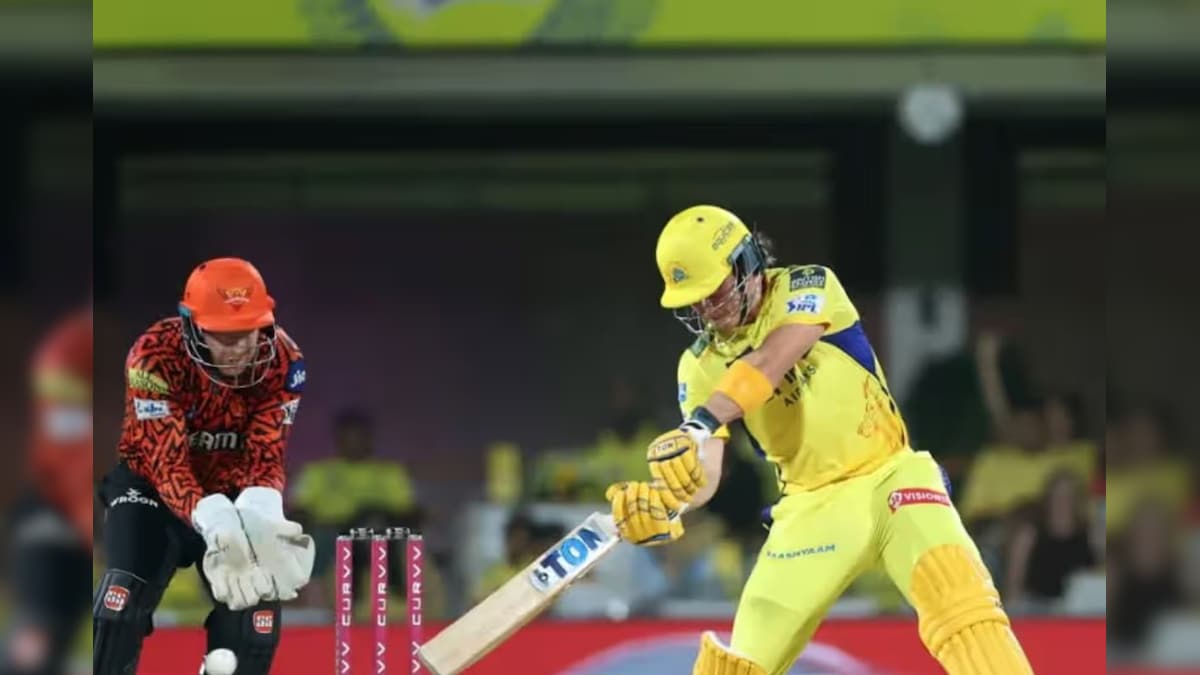 முதல் டெஸ்ட் போட்டியிலேயே உலக சாதனை படைத்த CSK வீரர்.. என்ன செய்தார் தெரியுமா? - News18 தமிழ்