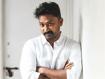 . நடிகர்
