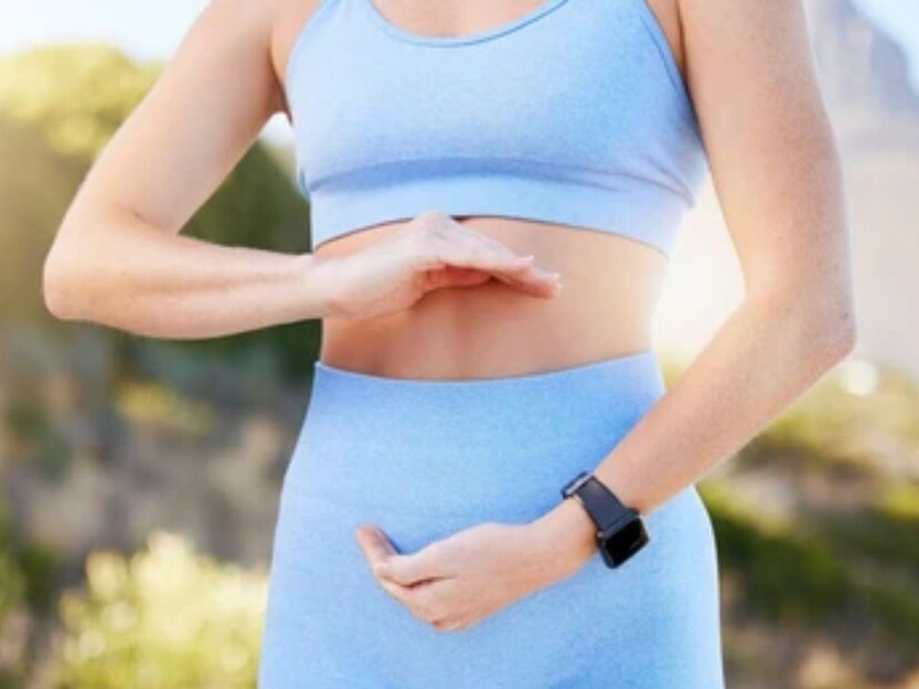 குடல் ஆரோக்கியத்தில் சிக்கல்:போதுமான அளவு தூக்கம் இல்லாதது உங்களுடைய குடலில் பாதிப்புகளை ஏற்படுத்துகிறது. இதனால் உடலில் ஹார்மோன்கள் சமநிலையில் பிரச்சனை உண்டாகி, அது செரிமானம் மற்றும் மெட்டபாலிசத்தில் தாக்கத்தை ஏற்படுத்துகிறது. சீரற்ற தூக்க வழக்கமானது குடல் நுண்ணுயிரிகள் சமநிலையை பாதித்து, செரிமானம் சம்பந்தப்பட்ட பிரச்சனைகள் ஏற்படுவதற்கான வாய்ப்புகளை அதிகரிக்கிறது.