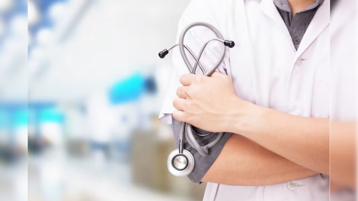 காஷ்மீர் மருத்துவருக்கு கோவையில் உயர் கல்வி படிக்க இடம் மறுப்பு? முதலமைச்சர் ஸ்டாலினுக்கு மாணவர் சங்கம் கடிதம் - News18 தமிழ்