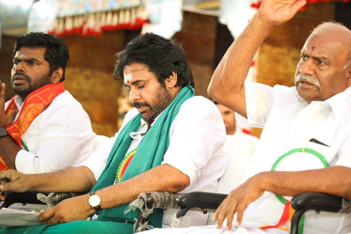 முருக பக்தர்கள் மாநாடு: பவன் கல்யாண், அண்ணாமலை உள்ளிட்டோர் மீது வழக்கு