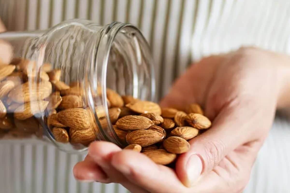 ஒரு நாளைக்கு எத்தனை பாதாம்களை சாப்பிடலாம்..?