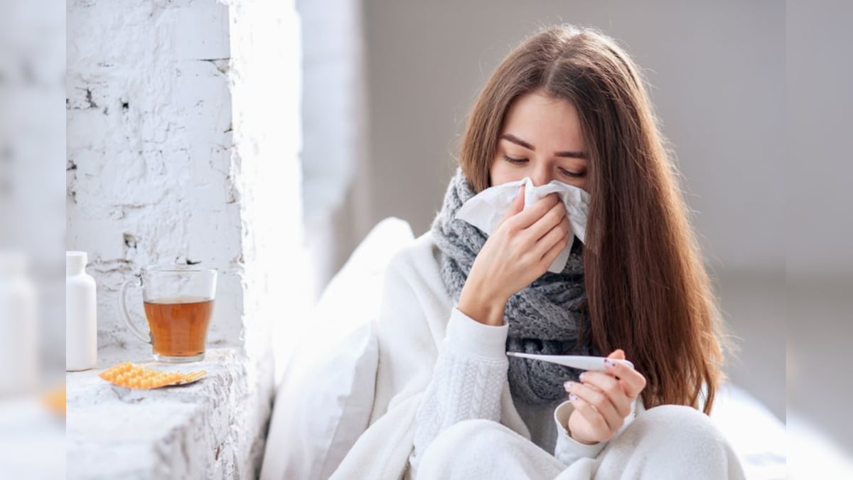 குளிர்காலத்தில் அடிக்கடி சளி, இருமல் வராமல் இருக்க இந்த தவறுகளை செய்யாதீங்க! | லைஃப்ஸ்டைல் - News18 தமிழ்