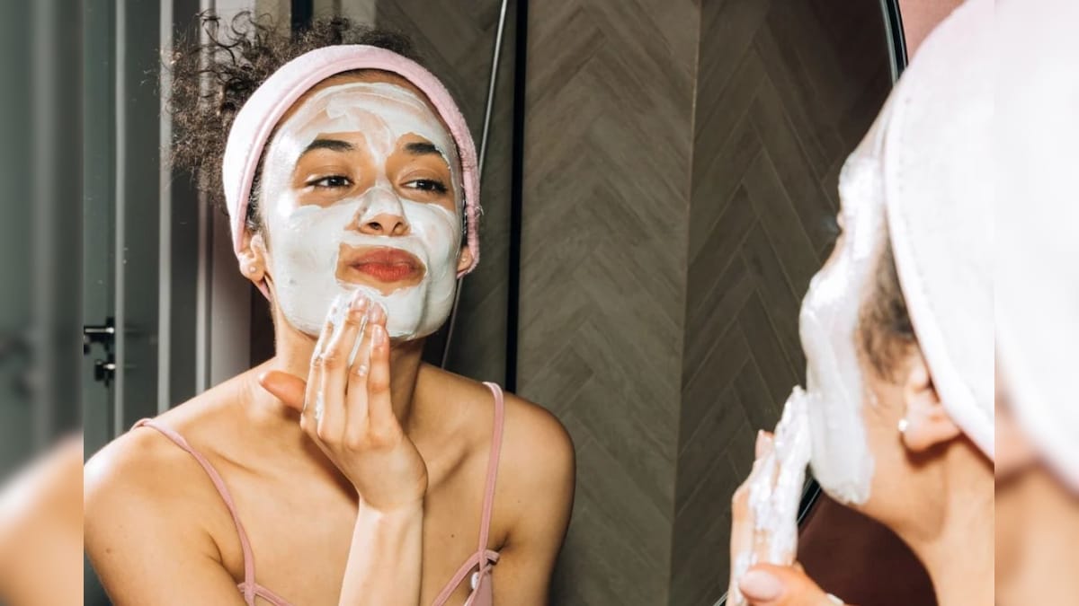 முகம் அழகில் ஜொலிக்க வேண்டுமா..? வீட்டில் இருக்கும் இந்த பொருள்களே போதும்!