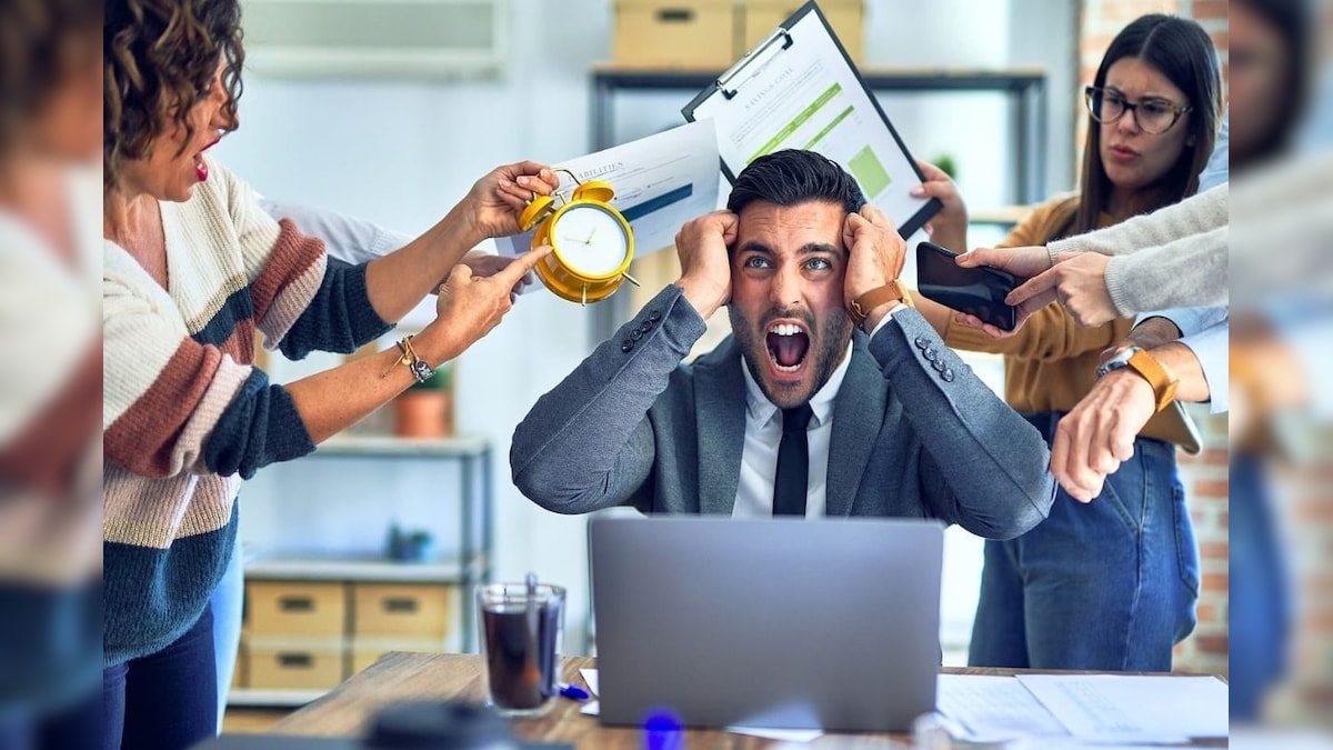 எல்லோருக்கும் நல்லவராக இருக்க முயற்சி செய்தால் இது தான் நிலைமை..! - News18 தமிழ்