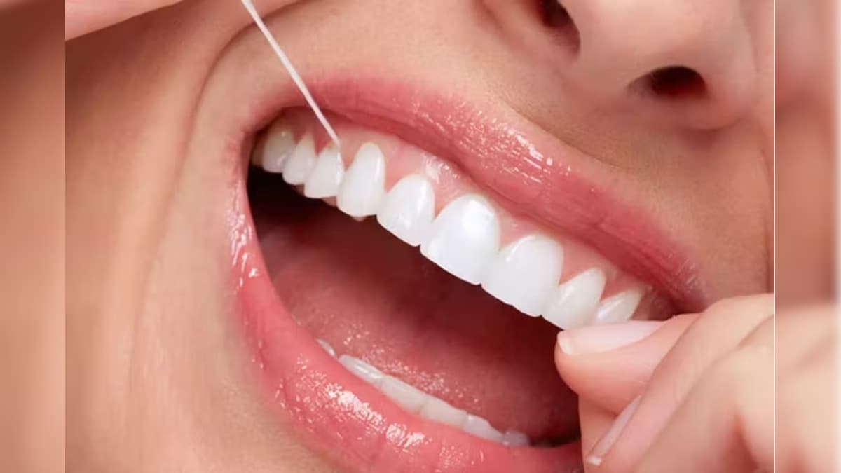 தினசரி உண்ணும் உணவுகளால் பற்களில் உள்ள எனாமலை பாதிக்கிறதா..? விளக்கும் நிபுணர்..! | லைஃப்ஸ்டைல் - News18 தமிழ்