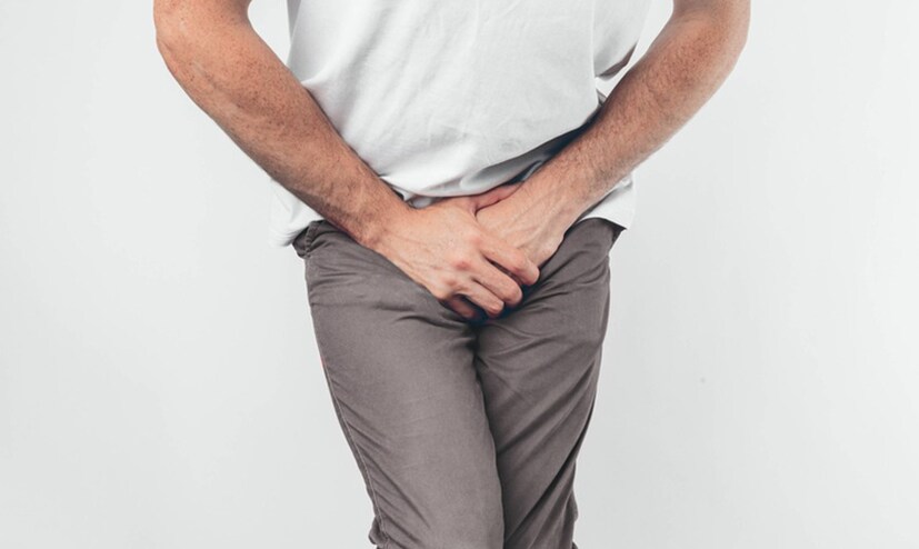  நீங்கள் நீண்ட நேரம் பயணம் செய்தால், தேநீர், காபி, மது, குளிர்பானங்கள் போன்றவற்றைத் தவிர்க்கவும். இந்த பானங்கள் உடலில் இருந்து தண்ணீரை நீக்குகின்றன. இது சிறுநீரகங்களுக்கு அதிக அழுத்தத்தை ஏற்படுத்துகிறது.