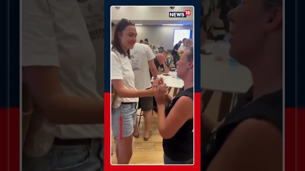 Actor Gal Gadot Visits Gaza Hostages | காசா பணயக்கைதிகளை சந்தித்த நடிகை Gal Gadot!| N18S