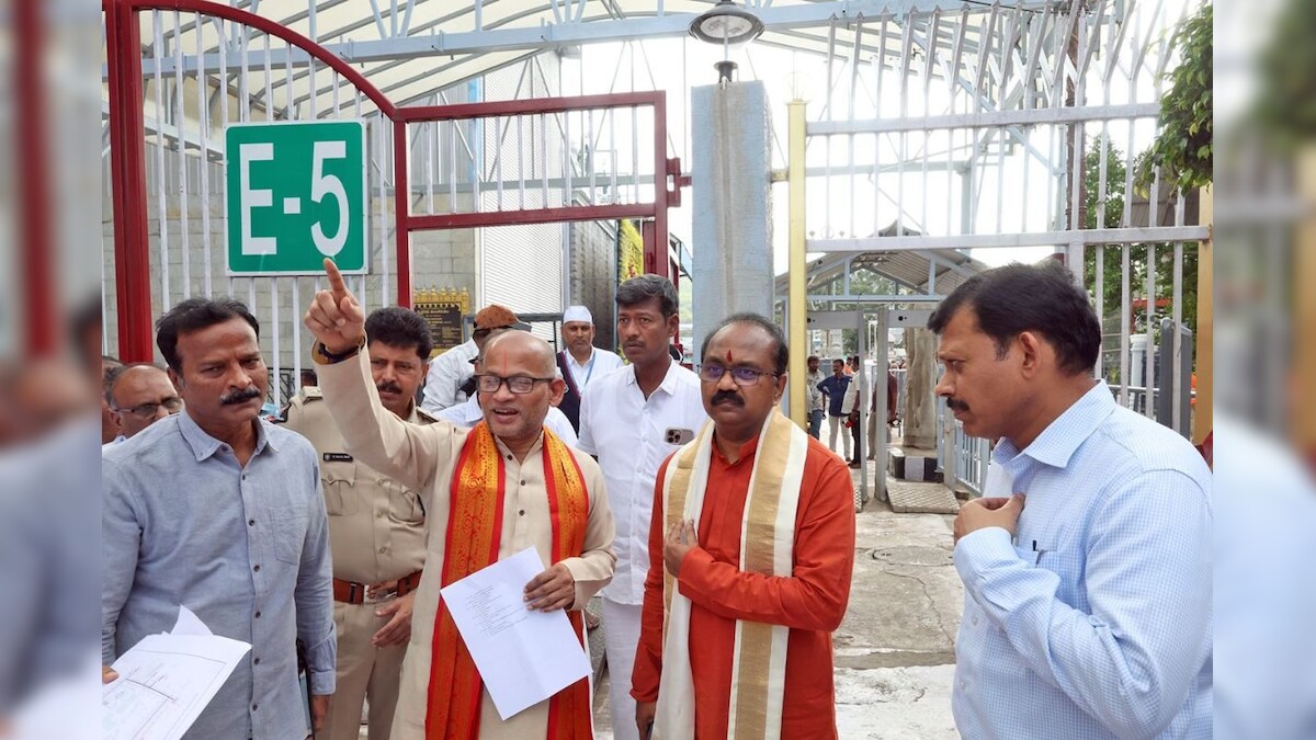 திருப்பதி ஏழுமலையான் கோயிலில் வருடாந்திர பிரம்மோற்சவம்.. தேவஸ்தான நிர்வாக அதிகாரி ஆய்வு! | ஆன்மிகம் - News18 தமிழ்