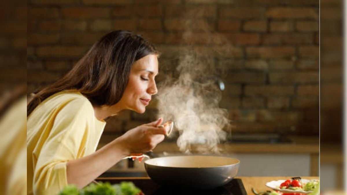 சமைக்கும் போது வரும் புகையால் கூட ஆபத்தா..? கேர்ஃபுல்லா இருந்துக்கோங்க! | லைஃப்ஸ்டைல் - News18 தமிழ்