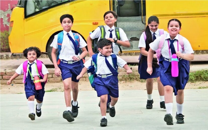  அனைத்து மாநிலங்களிலும் பள்ளி விடுமுறைகள் ஒரே மாதிரியாக இருக்காது. அவை உள்ளூர் மரபுகள், கல்வி வாரியங்கள் மற்றும் பள்ளிக் கொள்கைகளைப் பொறுத்து மாறுபடும்.