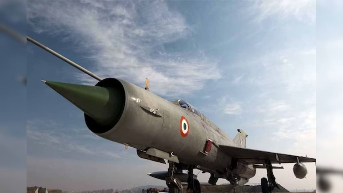 MiG-21 | ஆரம்பித்த அதே இடத்தில் முடிந்த பயணம்... பாகிஸ்தானுக்கு சிம்ம சொப்பனம் - 3 போர் கண்ட மிக்-21 ஜெட் ஓய்வு! | இந்தியா - News18 தமிழ்