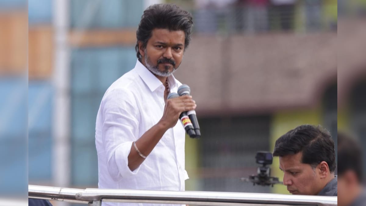 கரூரை தொடர்ந்து நாமக்கல் தவெக நிர்வாகிகள் மீதும் பாய்ந்த வழக்கு - பின்னணி என்ன? | தமிழ்நாடு - News18 தமிழ்