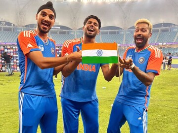 இந்திய அணி வீரர்கள் இந்திய அணி வீரர்கள்