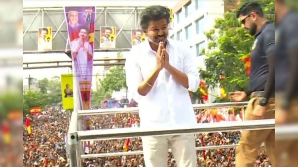 விஜய் பரப்புரைக்கு அனுமதி கோரி வழக்கு.. அவசர வழக்காக விசாரிக்க நீதிமன்றம் மறுப்பு | தமிழ்நாடு - News18 தமிழ்